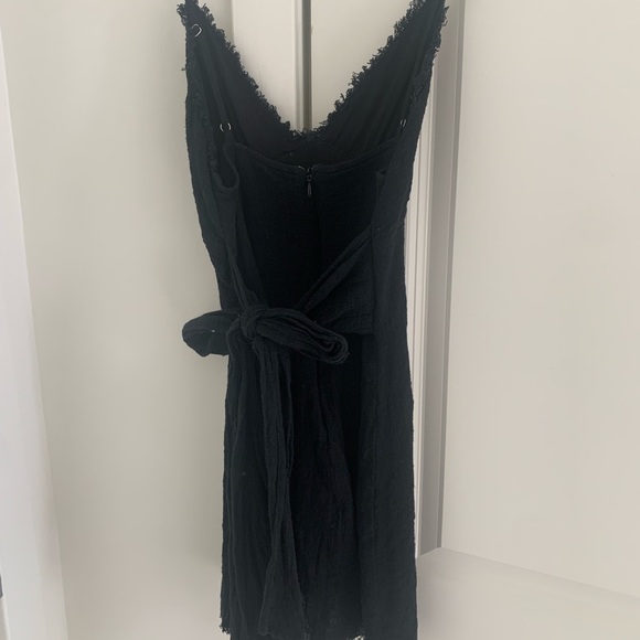 Little black dress - Picture 3 of 3